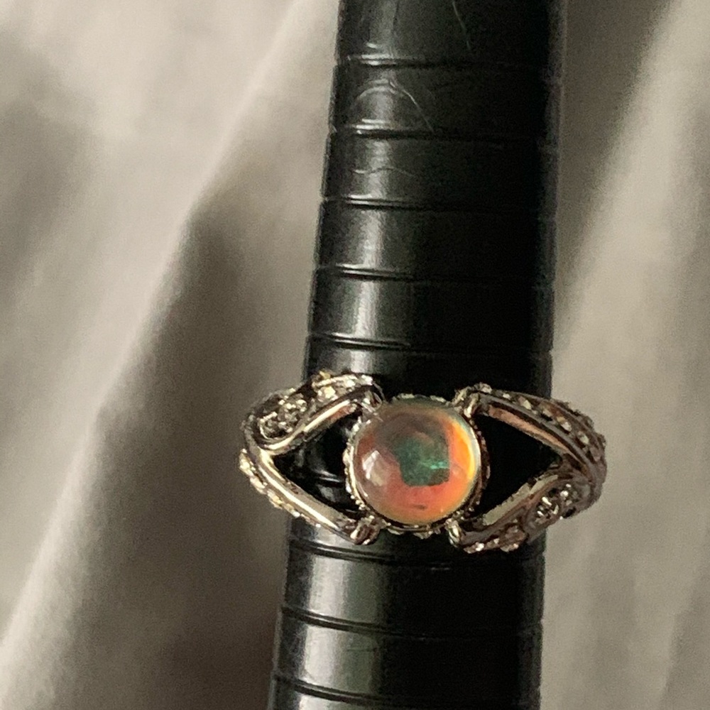 Silver moonstone ring